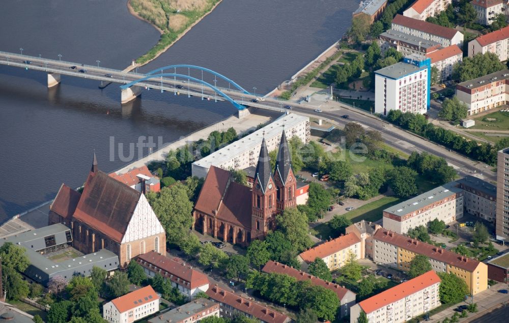 Luftaufnahme Frankfurt (Oder) - Friedenskirche Frankfurt (Oder) im Bundesland Brandenburg