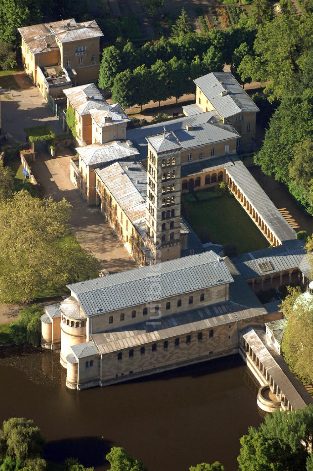 Potsdam von oben - Friedenskirche Potsdam