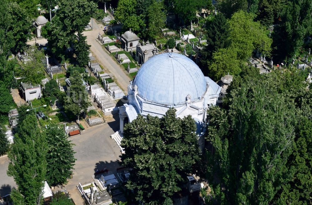 Bukarest aus der Vogelperspektive: Friedhof der Auferstehung in Bukarest in Rumänien