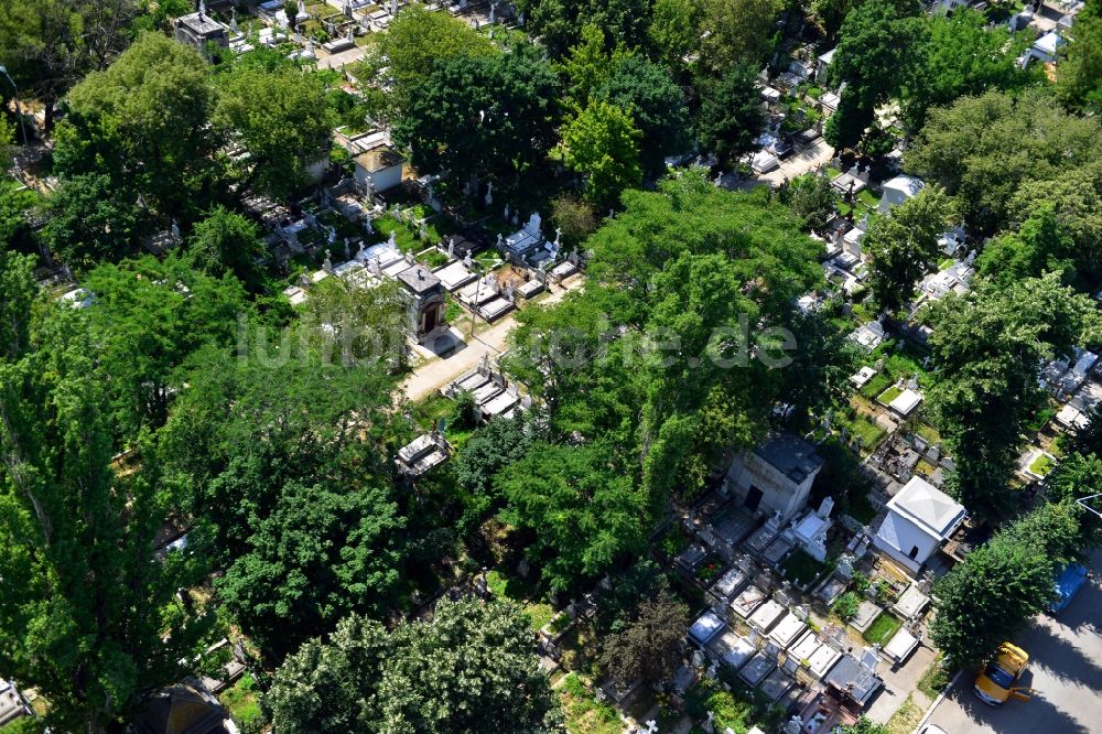 Bukarest von oben - Friedhof der Auferstehung in Bukarest in Rumänien