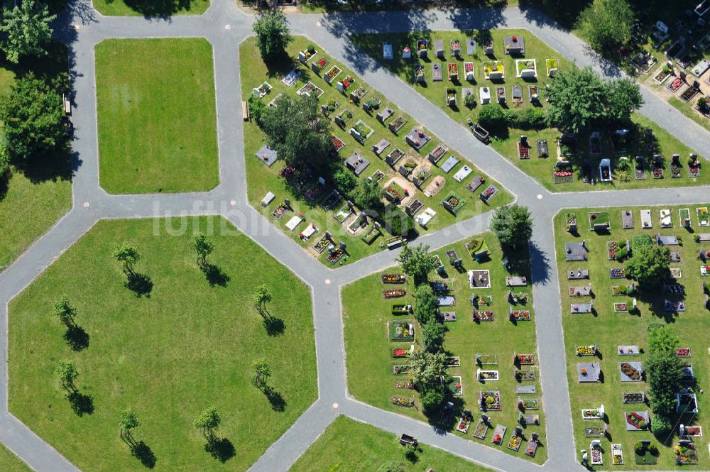 Luftbild Stein - Friedhof im bayerischen Stein