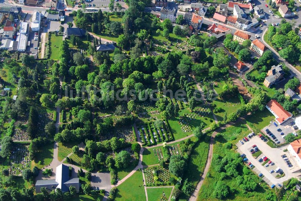 Ilmenau aus der Vogelperspektive: Friedhof der Kirche St. Josef in Ilmenau