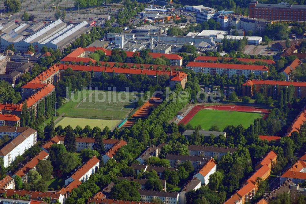 Berlin aus der Vogelperspektive: Friedrich-Ebert-Stadion Berlin-Tempelhof