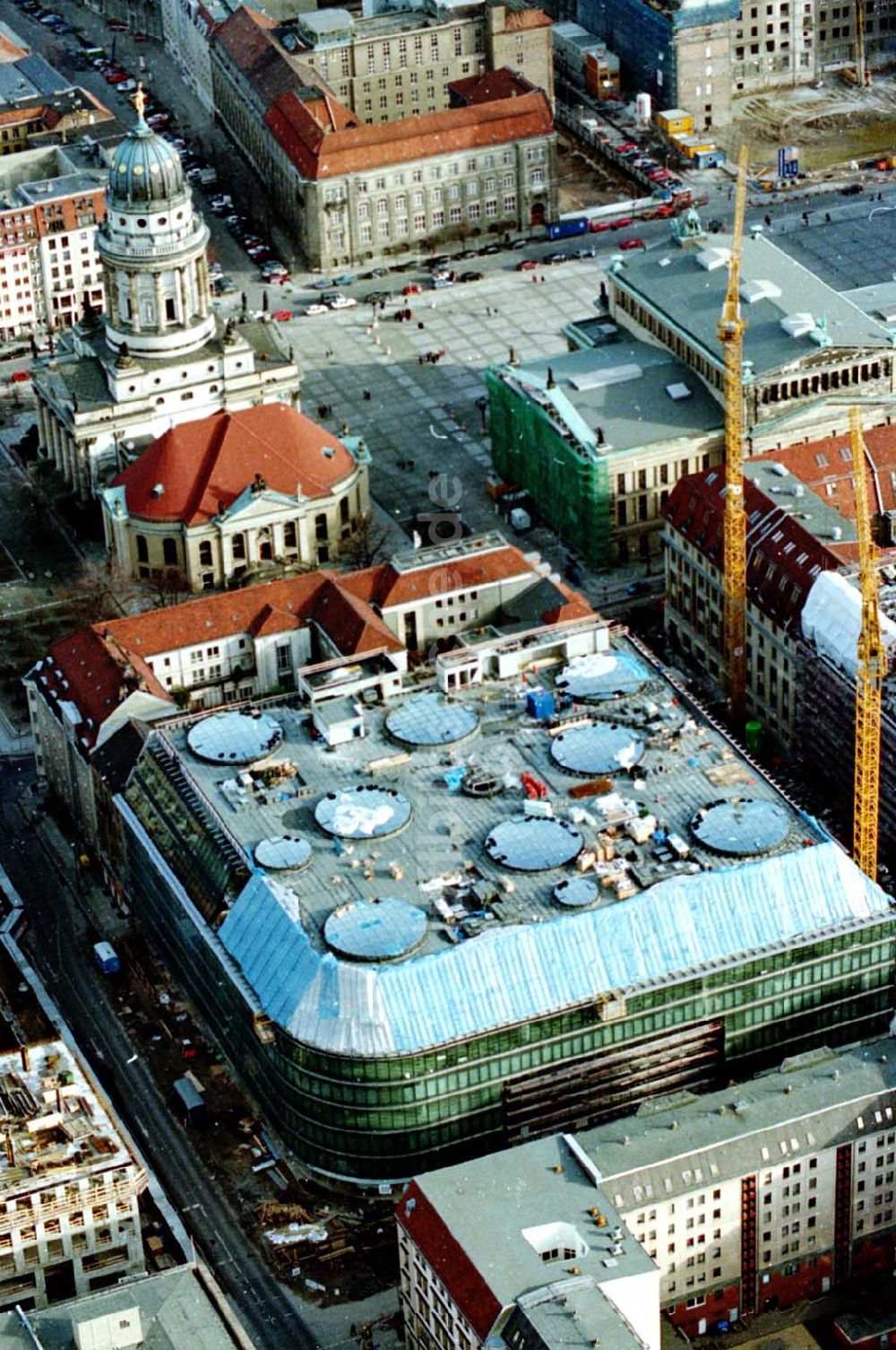 Berlin von oben - 12.02.1995 Friedrichstadtpassagen in Berlin