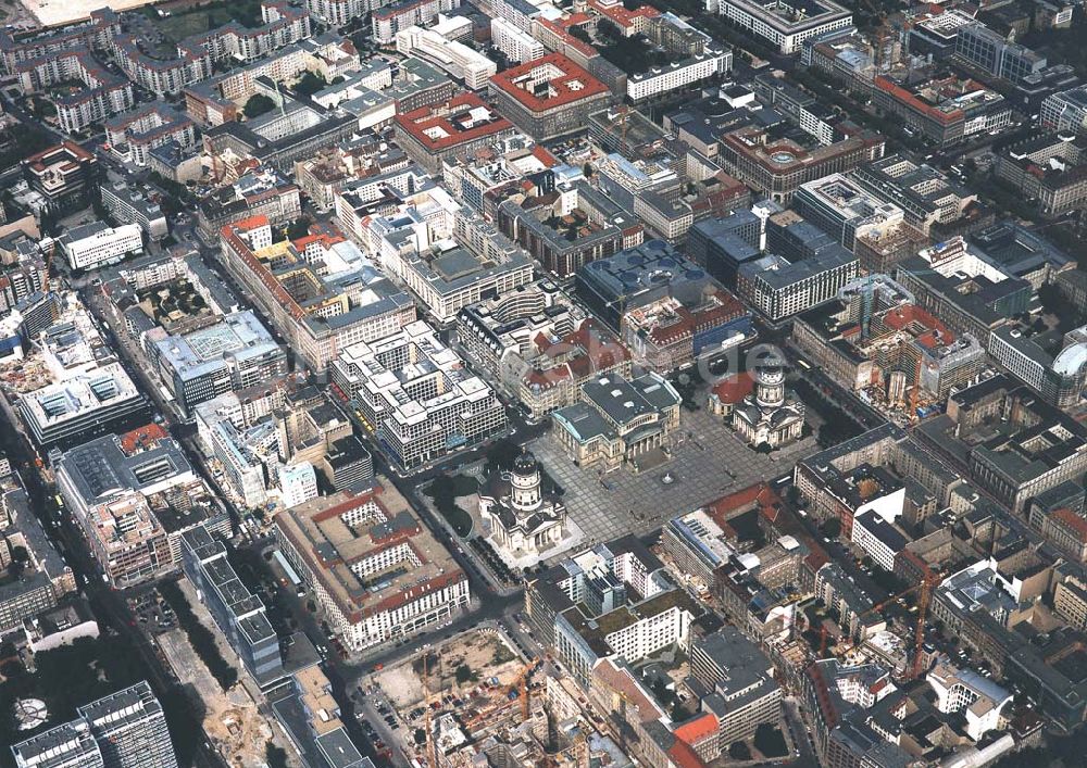 Berlin von oben - Friedrichstraße mit Gendarmenmarkt in Berlin-Mitte.