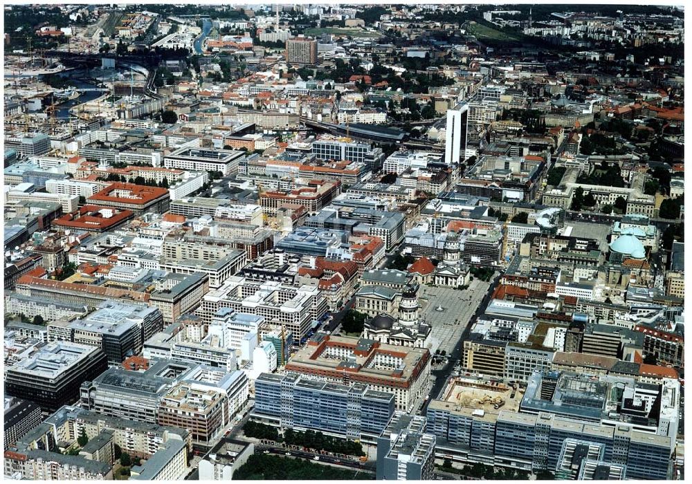 Berlin von oben - Friedrichstraße und Gendarmenmarkt in Berlin-Mitte.