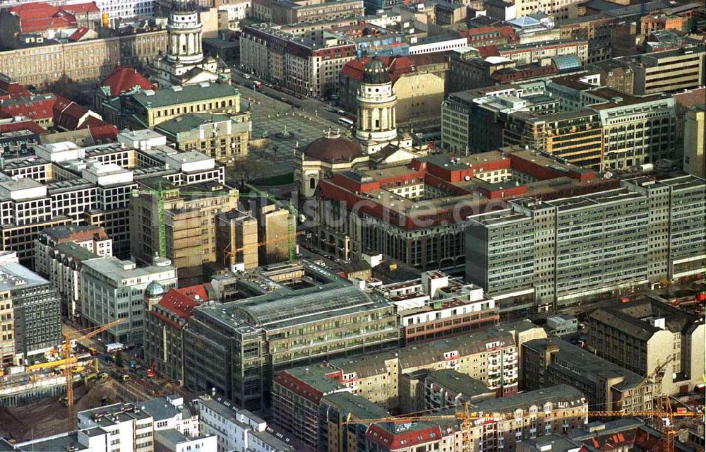 Luftaufnahme Berlin - Friedrichstraße mit Geschäftshaus Atrium