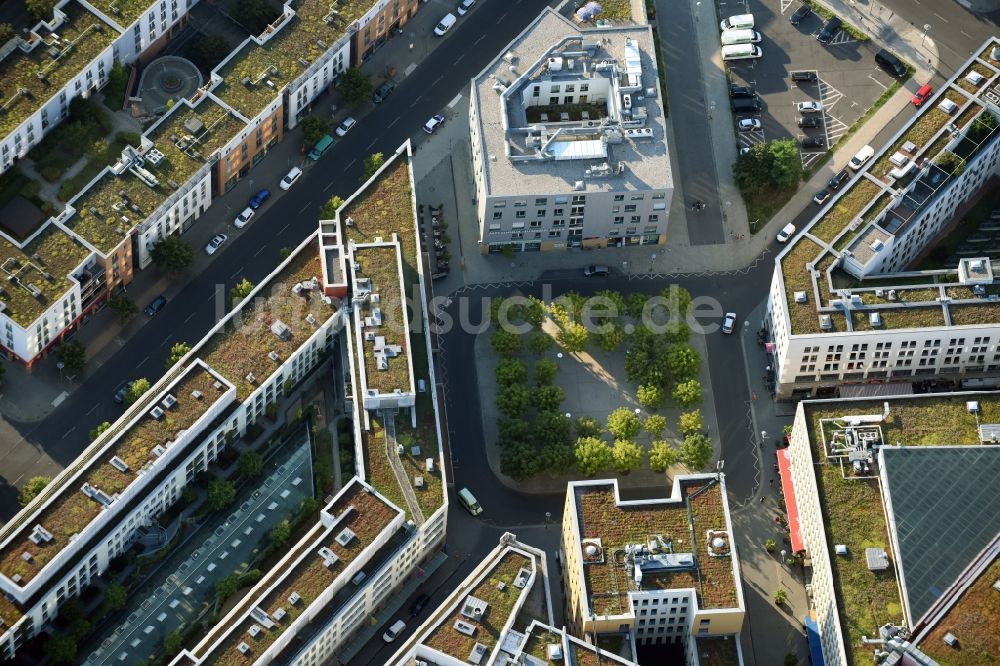 Luftaufnahme Berlin - Fritz-Lang-Platz im Innenstadt- Zentrum in Berlin