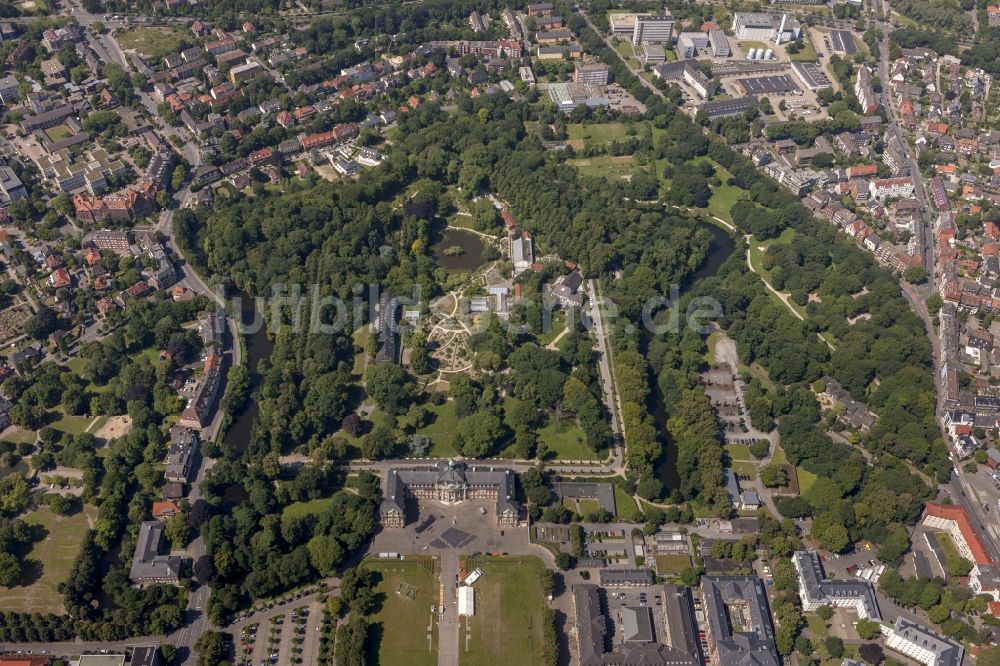 Münster von oben - Fürstbischöfliches Schloss Münster in Münster im Bundesland Nordrhein-Westfalen