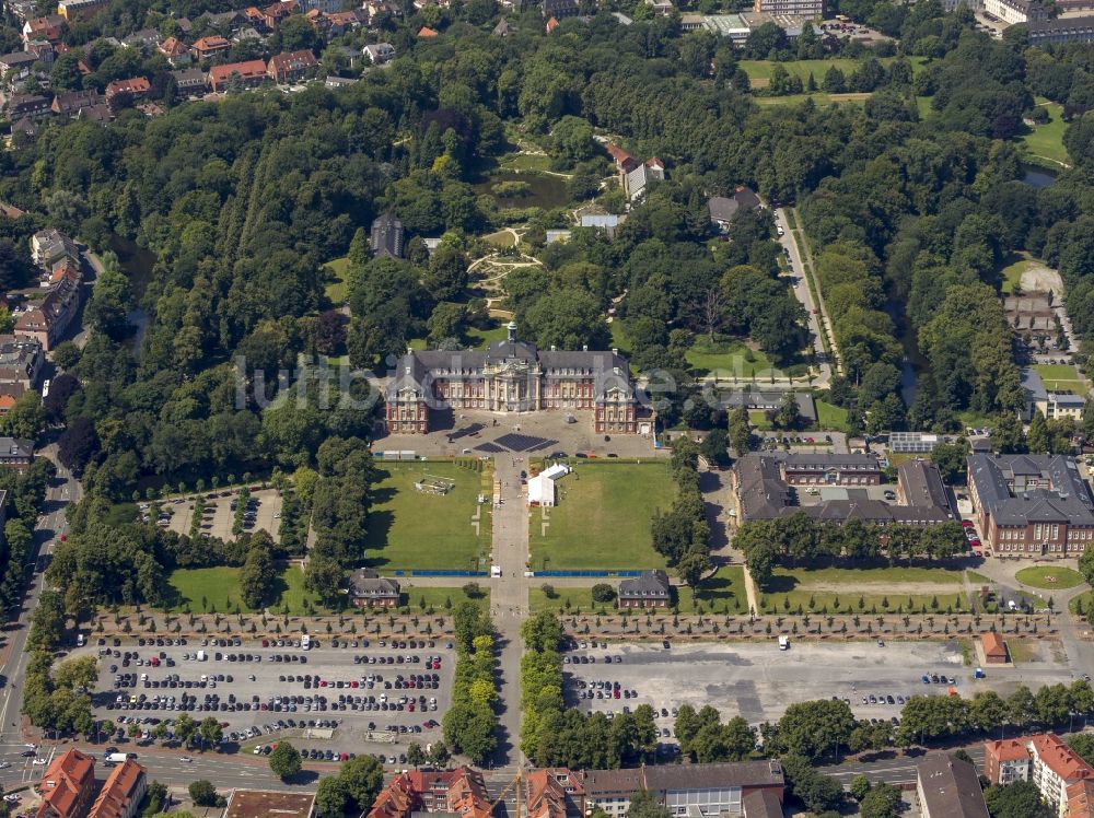 Münster aus der Vogelperspektive: Fürstbischöfliches Schloss Münster in Münster im Bundesland Nordrhein-Westfalen