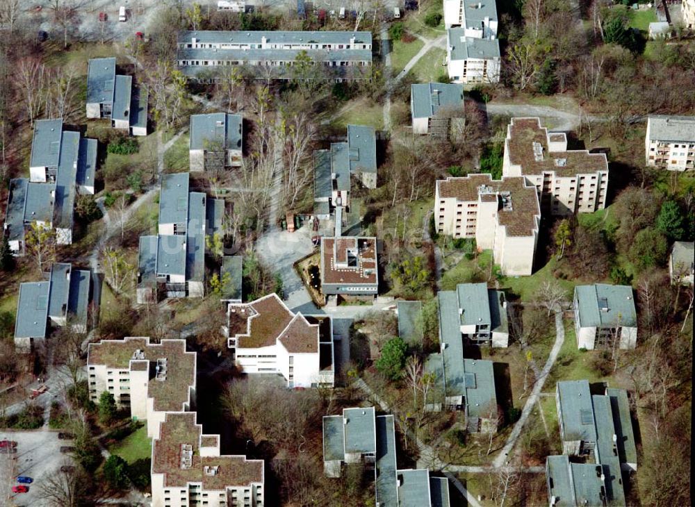 Luftbild Berlin - Zehlendorf / Schlachtensee - FU - Studentendorf an der Potsdamer Chaussee in Berlin - Schlachtensee.