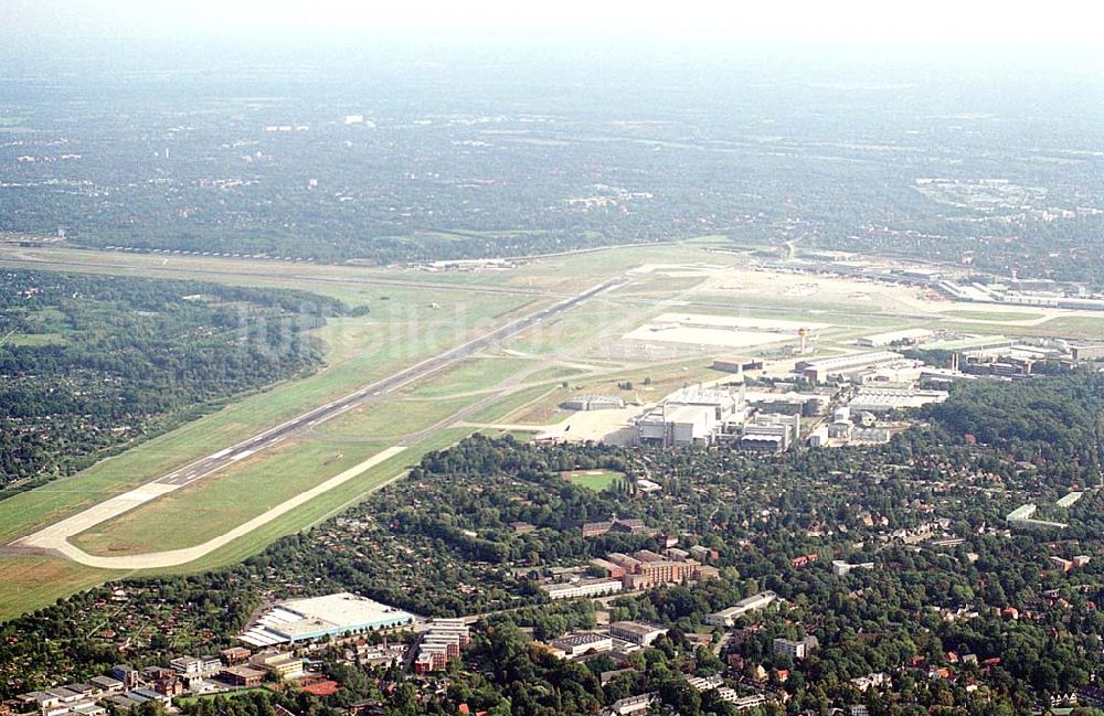 Luftaufnahme Fuhlsbüttel / Hamburg - Fuhlsbüttel / Hamburg Blick auf den Flughafen Hamburg-Fuhlsbüttel vom Westen her 06.09.03