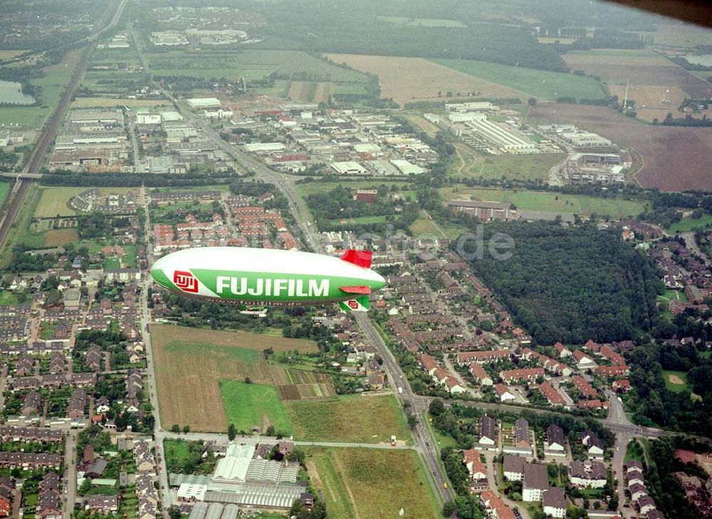 Langerwehe aus der Vogelperspektive: FUJI-Werbezeppelin der WDL über Langerwehe.