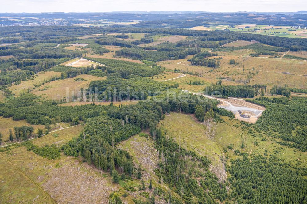 Luftbild Belecke - Fundamenterrichtung zur Windrad- Montage in einem Waldgebiet in Belecke im Bundesland Nordrhein-Westfalen, Deutschland