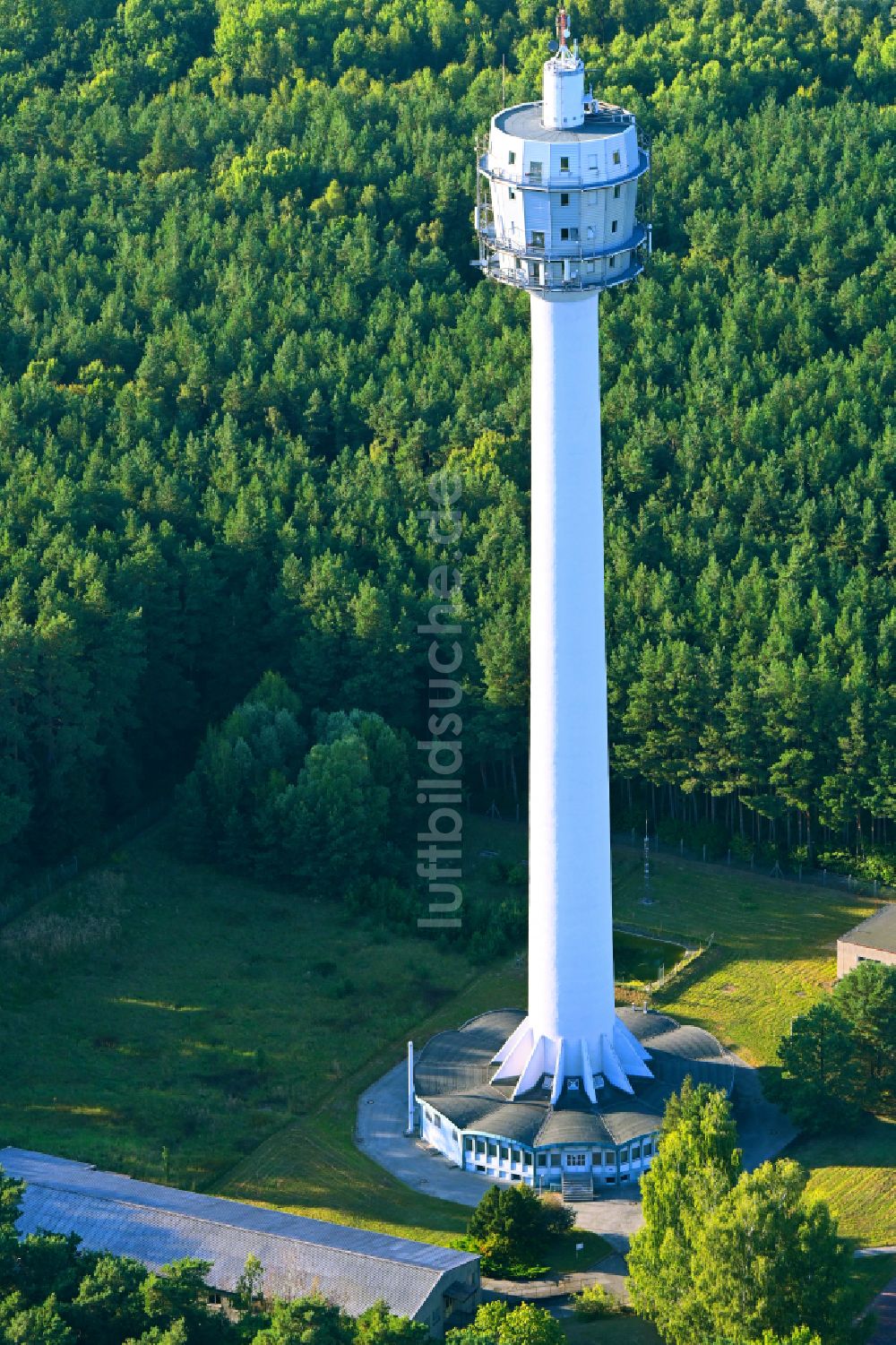 Luftaufnahme Blumberg - Funkturm und Sendeanlage als Grundnetzsender in Birkholzaue im Bundesland Brandenburg