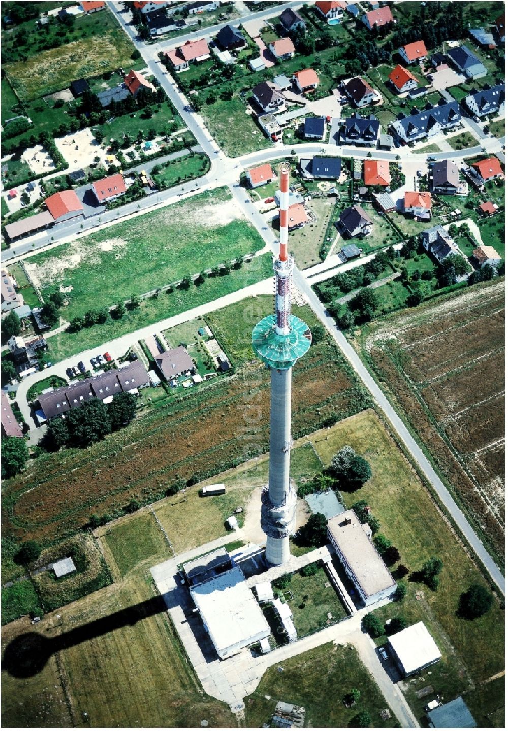 Luftaufnahme Calau - Funkturm und Sendeanlage als Grundnetzsender in Calau im Bundesland Brandenburg, Deutschland