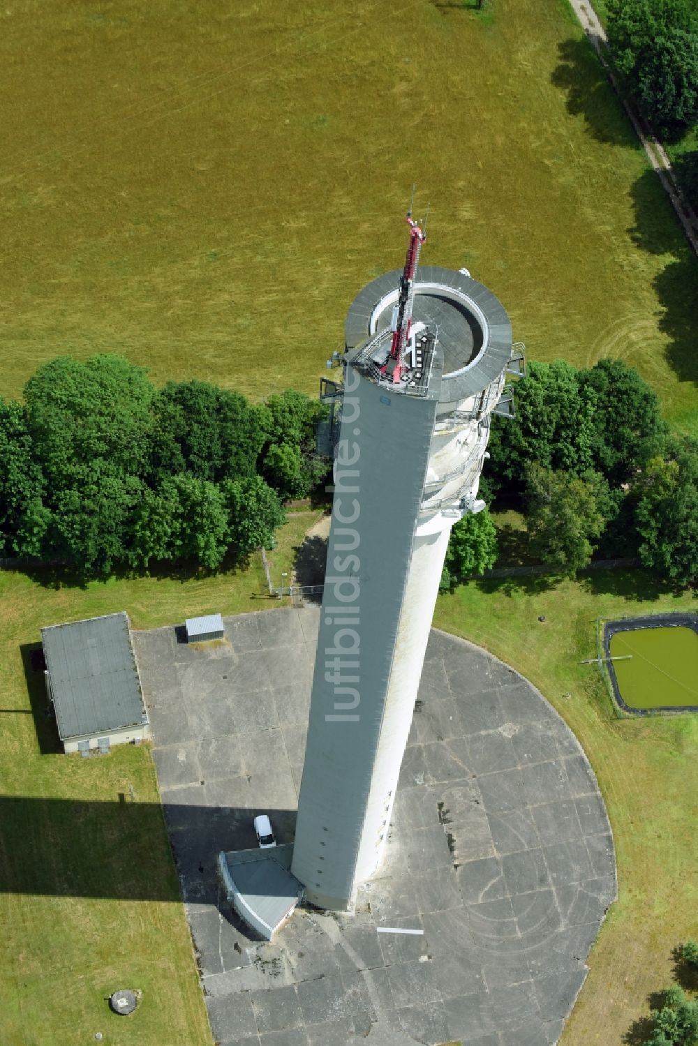 Luftaufnahme Karstädt - Funkturm und Sendeanlage als Grundnetzsender der DFMG Deutsche Funkturm GmbH in Karstädt im Bundesland Brandenburg, Deutschland