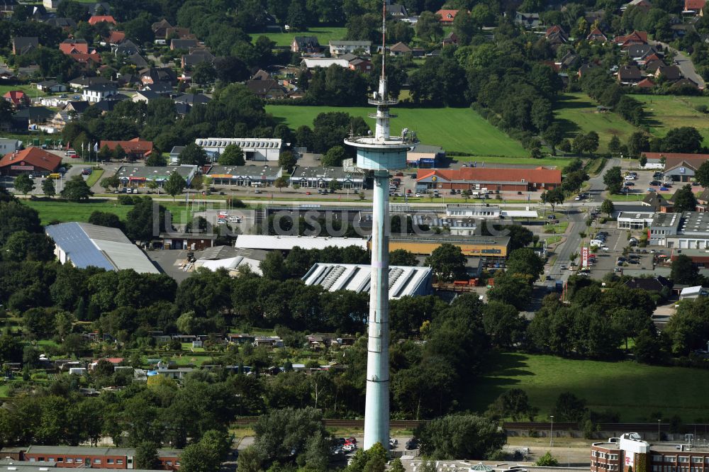 Heide aus der Vogelperspektive: Funkturm und Sendeanlage als Grundnetzsender und Fernmeldeturm in Heide im Bundesland Schleswig-Holstein, Deutschland