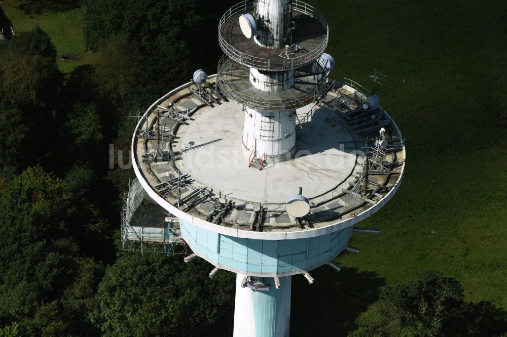 Luftaufnahme Heide - Funkturm und Sendeanlage als Grundnetzsender und Fernmeldeturm in Heide im Bundesland Schleswig-Holstein, Deutschland