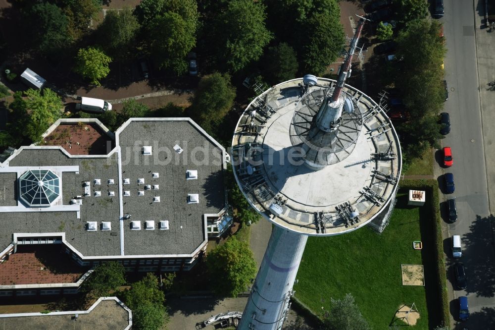 Luftaufnahme Heide - Funkturm und Sendeanlage als Grundnetzsender und Fernmeldeturm in Heide im Bundesland Schleswig-Holstein, Deutschland