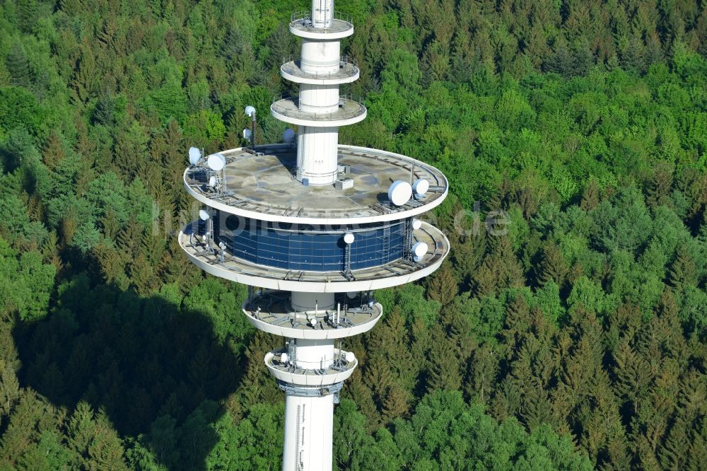 Luftbild Neverstaven - Funkturm und Sendeanlage als Grundnetzsender Fernmeldeturm Neverstaven der DFMG Deutsche Funkturm GmbH in Neverstaven ( Travenbrück ) im Bundesland Schleswig-Holstein, Deutschland