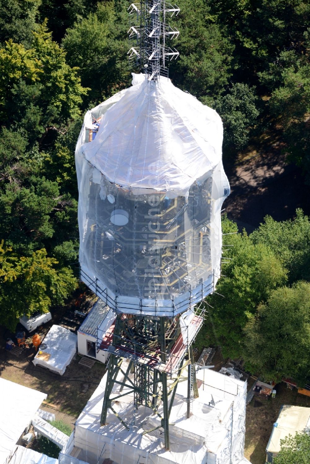 Luftaufnahme Maikammer - Funkturm und Sendeanlage auf der Kalmit in Maikammer im Bundesland Rheinland-Pfalz