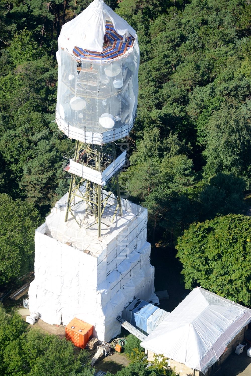 Luftaufnahme Maikammer - Funkturm und Sendeanlage auf der Kalmit in Maikammer im Bundesland Rheinland-Pfalz