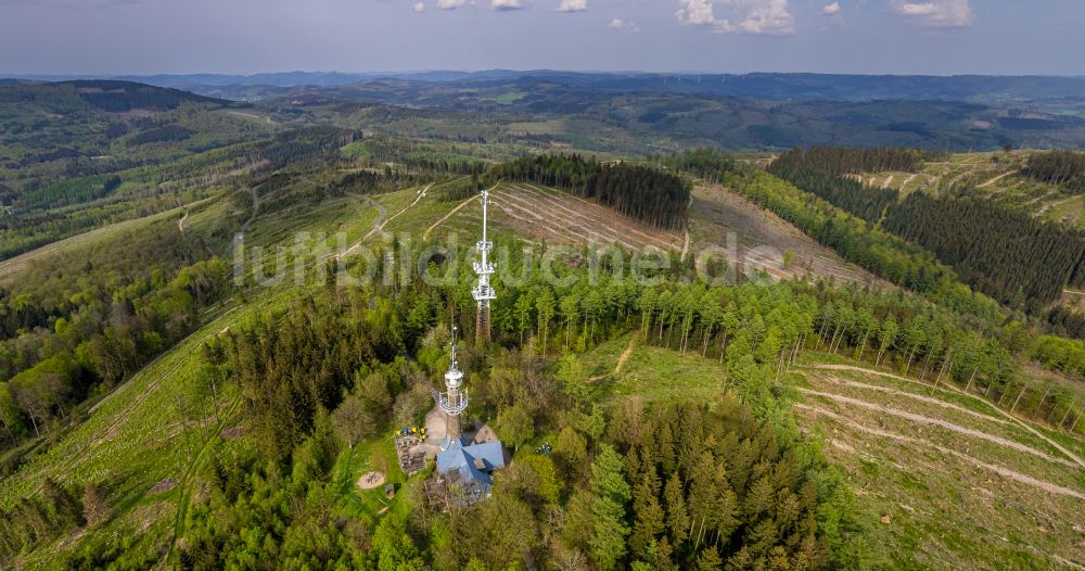 Luftbild Kreuztal - Funkturm und Sendeanlage auf der Kuppe des Bergmassives Kindelsberg in Kreuztal im Bundesland Nordrhein-Westfalen