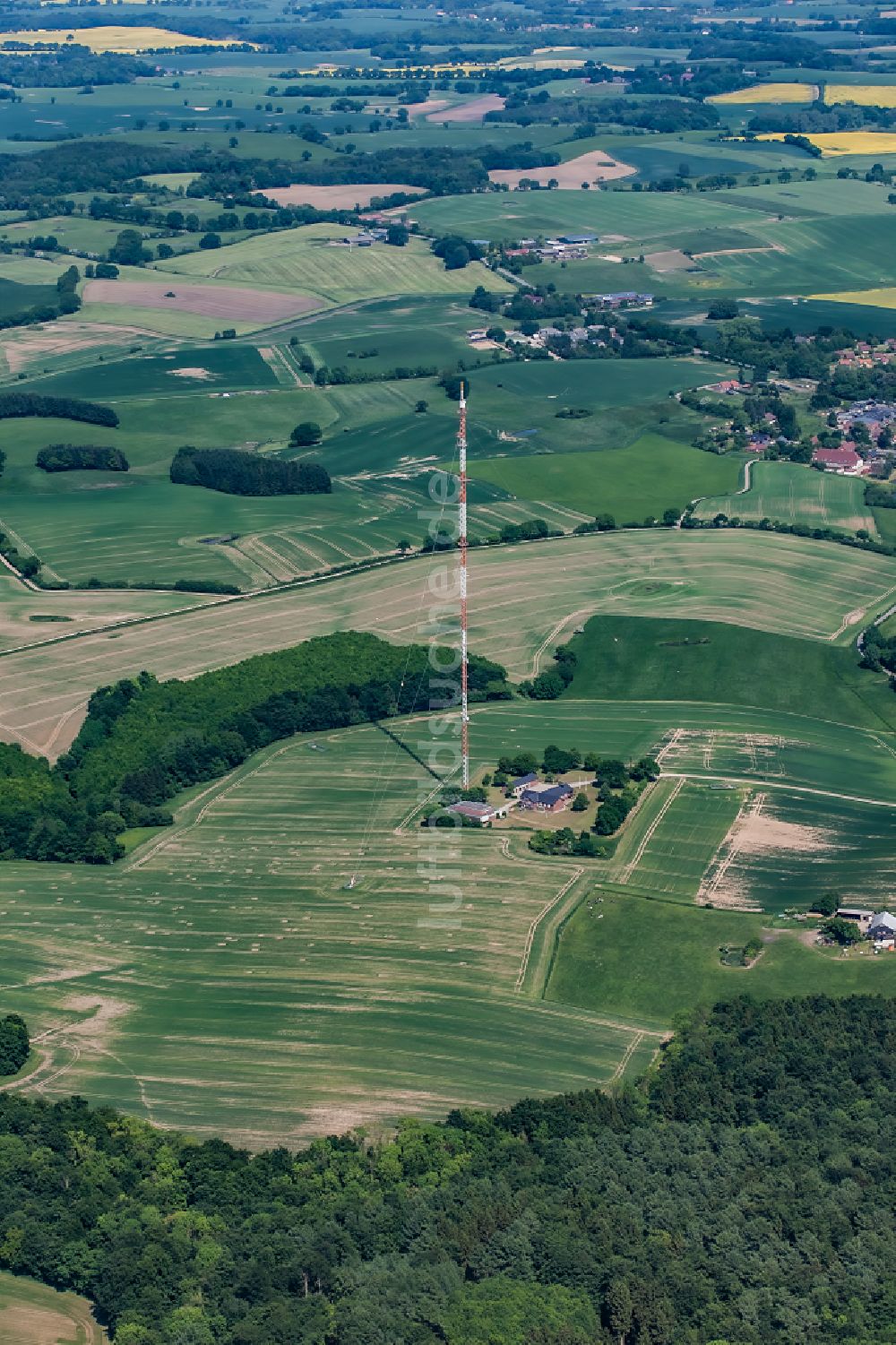 Schönwalde am Bungsberg von oben - Funkturm und Sendeanlage NDR Sender Bungsberg in Schönwalde am Bungsberg im Bundesland Schleswig-Holstein, Deutschland