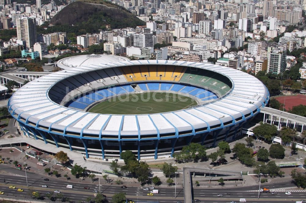 Rio de Janeiro von oben - Fussball- und Mehrzweckhalle Stadion Estadio do Maracana vor dem Umbau anlässlich des FIFA World Cup 2014 in Rio de Janeiro in Brasilien 