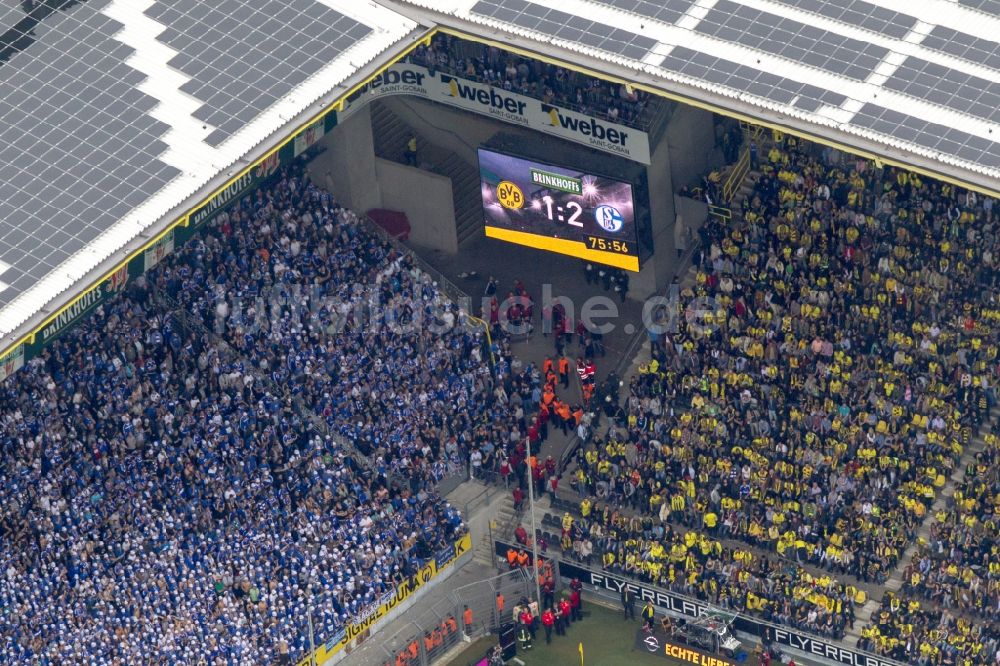 Luftbild Dortmund - Fußballspiel BVB Revierderby im Borusseum , dem Stadion Signal Iduna Park in Dortmund