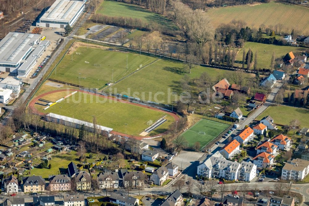 Holzwickede aus der Vogelperspektive: Fussballstadion Montanhydraulik Stadion des Holzwickeder Sport Club e.V. an der Jahnstraße in Holzwickede im Bundesland Nordrhein-Westfalen, Deutschland