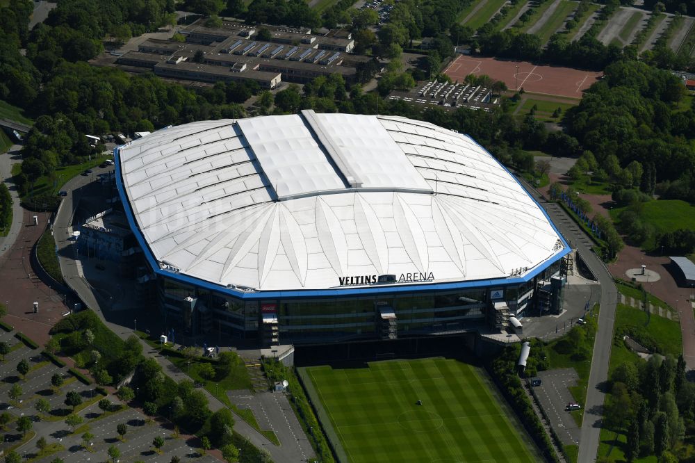 Gelsenkirchen von oben - Fussballstadion Veltins-Arena auf Schalke des Vereins Schalke 04 in Gelsenkirchen im Bundesland Nordrhein-Westfalen