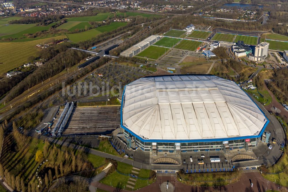 Gelsenkirchen von oben - Fussballstadion Veltins-Arena auf Schalke des Vereins Schalke 04 in Gelsenkirchen im Bundesland Nordrhein-Westfalen