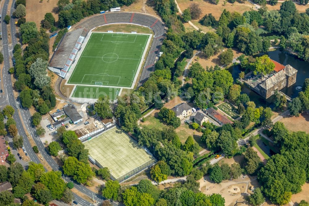 Herne von oben - Fussballstadion des Vereins Sportclub Westfalia 04 e.V. am Westring in Herne im Bundesland Nordrhein-Westfalen