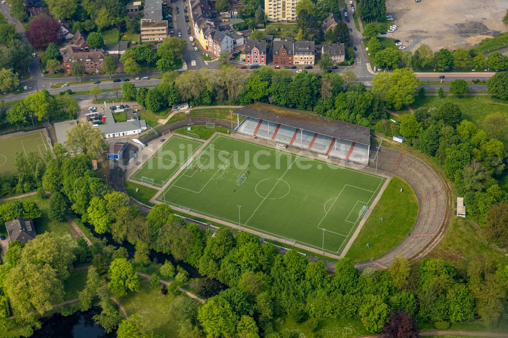 Herne von oben - Fussballstadion des Vereins Sportclub Westfalia 04 e.V. am Westring in Herne im Bundesland Nordrhein-Westfalen