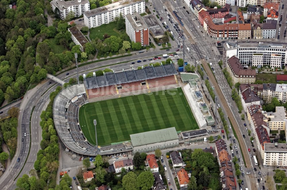 Luftbild München - Fussballstadion des Vereins TSV 1860 an der Grünwalder Straße in München im Bundesland Bayern