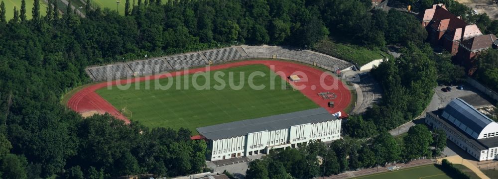 Luftbild Berlin - Fussballstadion des Vereins SC-Union Berlin 06 e.V. Poststadion an der Lehrter Straße in Berlin