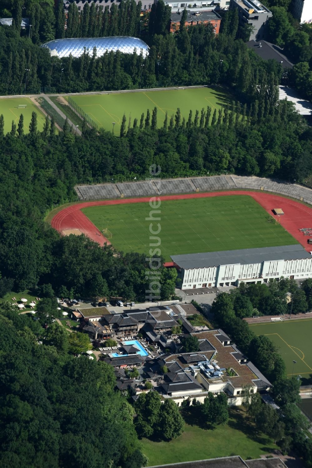 Berlin von oben - Fussballstadion des Vereins SC-Union Berlin 06 e.V. Poststadion an der Lehrter Straße in Berlin