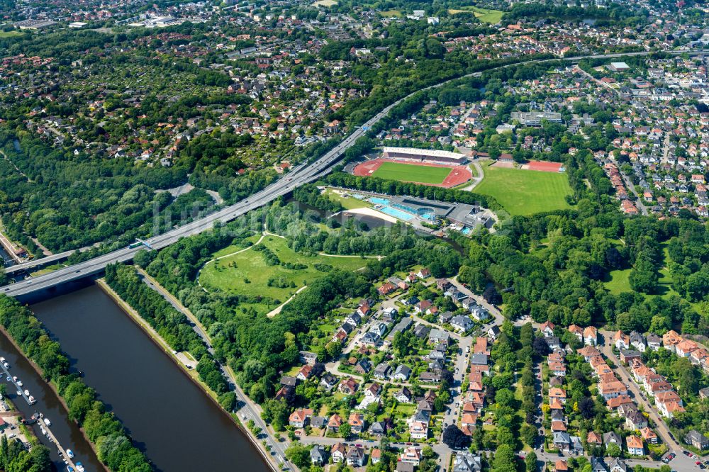 Oldenburg aus der Vogelperspektive: Fussballstadion des Vereins VFB Oldenburg Stadion Marschweg in Oldenburg im Bundesland Niedersachsen, Deutschland