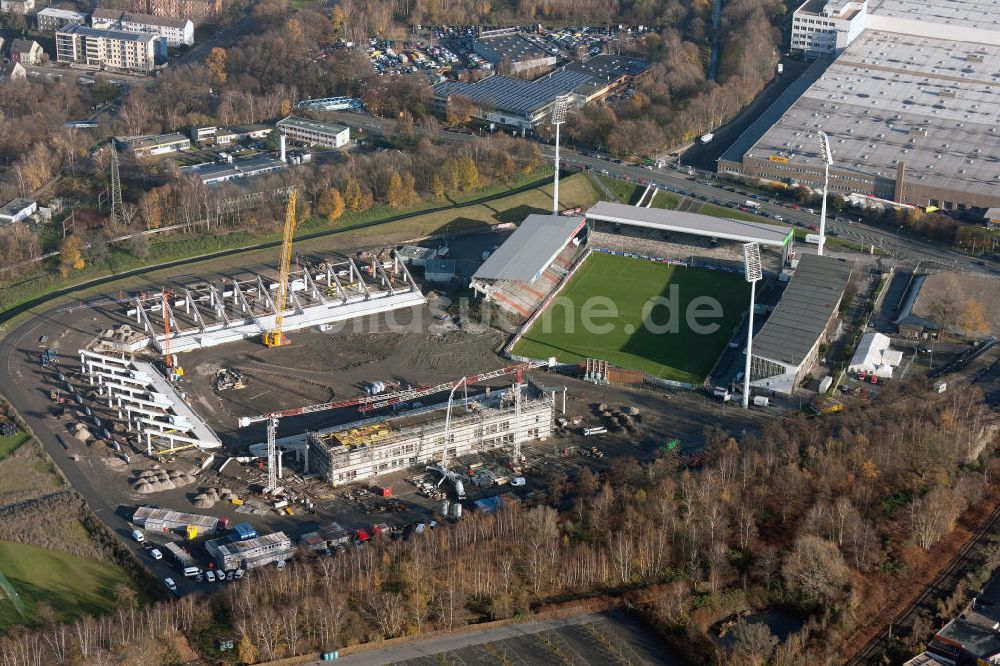 Essen aus der Vogelperspektive: Fußballstadionneubau am Georg-Melches-Stadion in Essen, Nordrhein-Westfalen