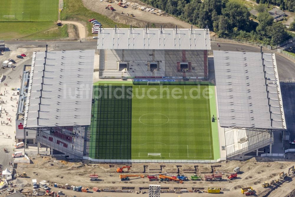 Essen aus der Vogelperspektive: Fußballstadionneubau am Georg-Melches-Stadion in Essen, Nordrhein-Westfalen