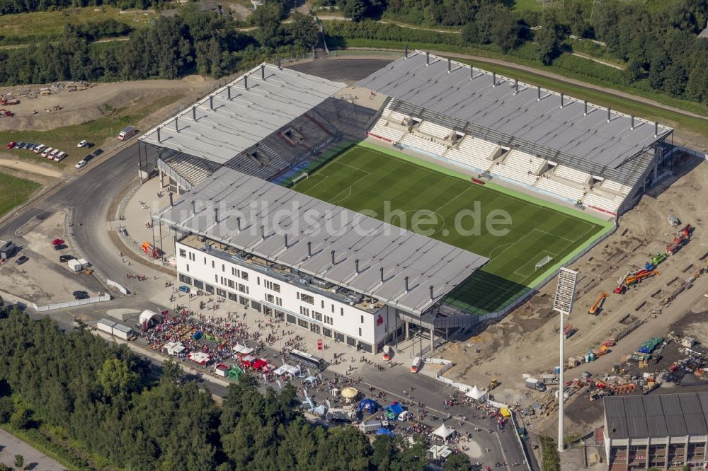 Essen aus der Vogelperspektive: Fußballstadionneubau am Georg-Melches-Stadion in Essen, Nordrhein-Westfalen