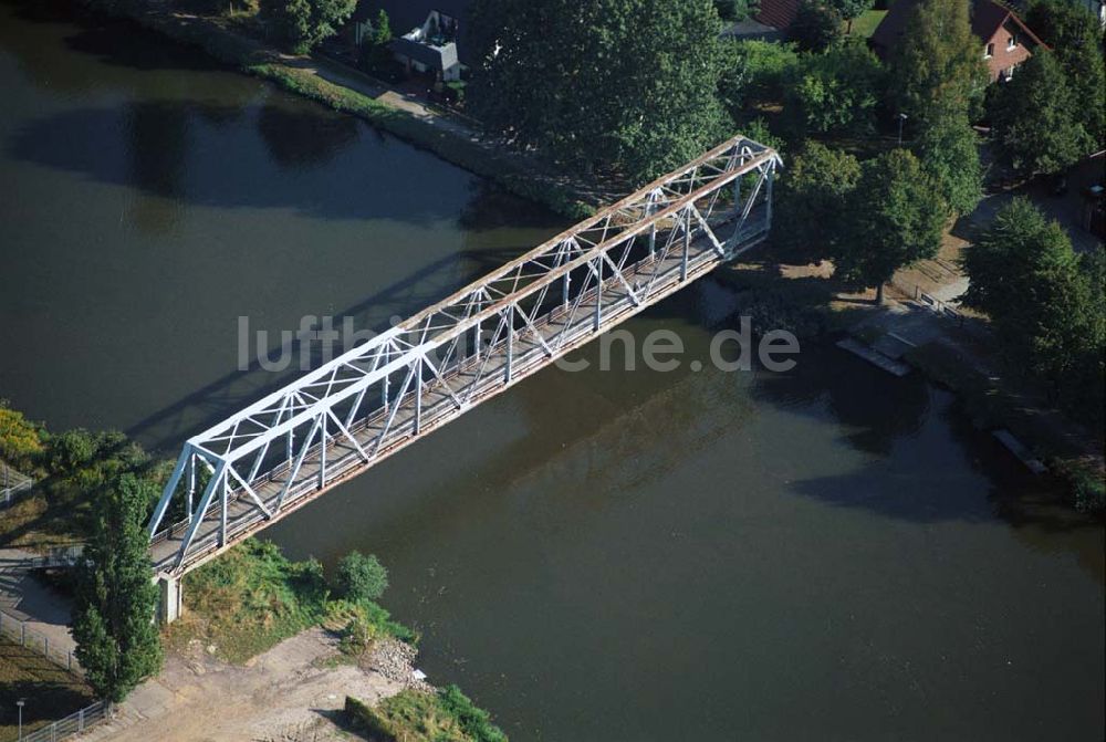 Luftbild Genthin - Fußwegbrücke Genthin