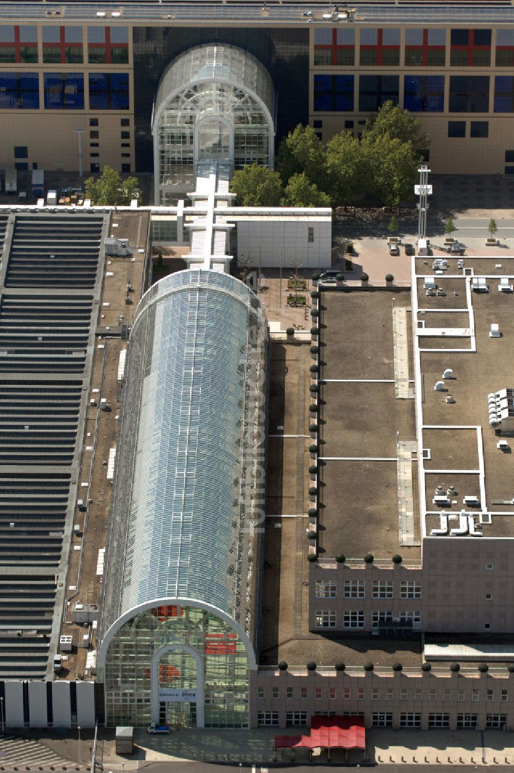 Frankfurt am Main aus der Vogelperspektive: Galleria auf dem Messegelände in Frankfurt am Main in Hessen