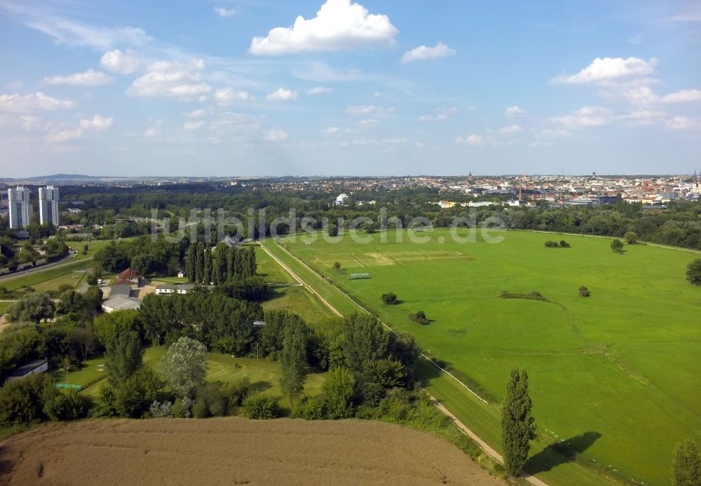 Halle (Saale) von oben - Galopprennbahn Halle ( Saale ) im Bundesland Sachsen-Anhalt