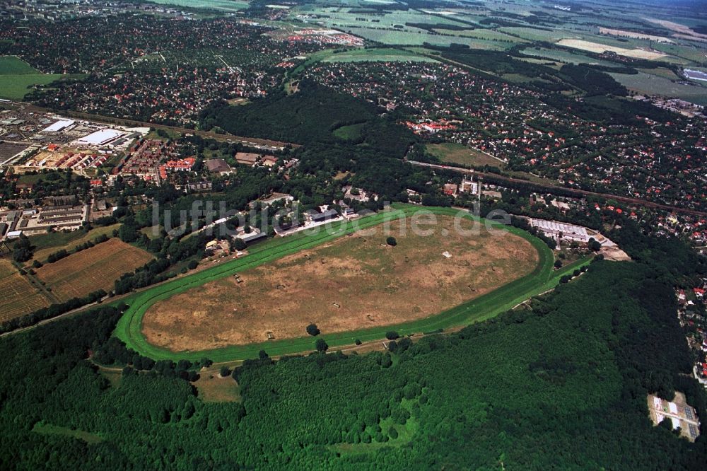 Hoppegarten von oben - Galopprennbahn Hoppegarten in Brandenburg