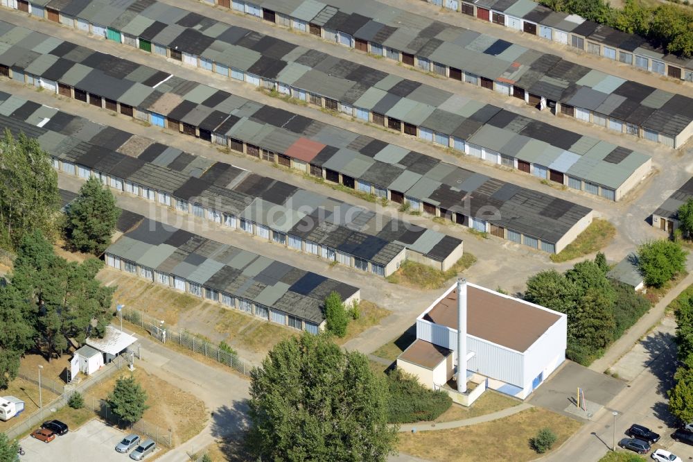 Eisenhüttenstadt von oben - Garagen - Gelände für Automobile in Eisenhüttenstadt im Bundesland Brandenburg