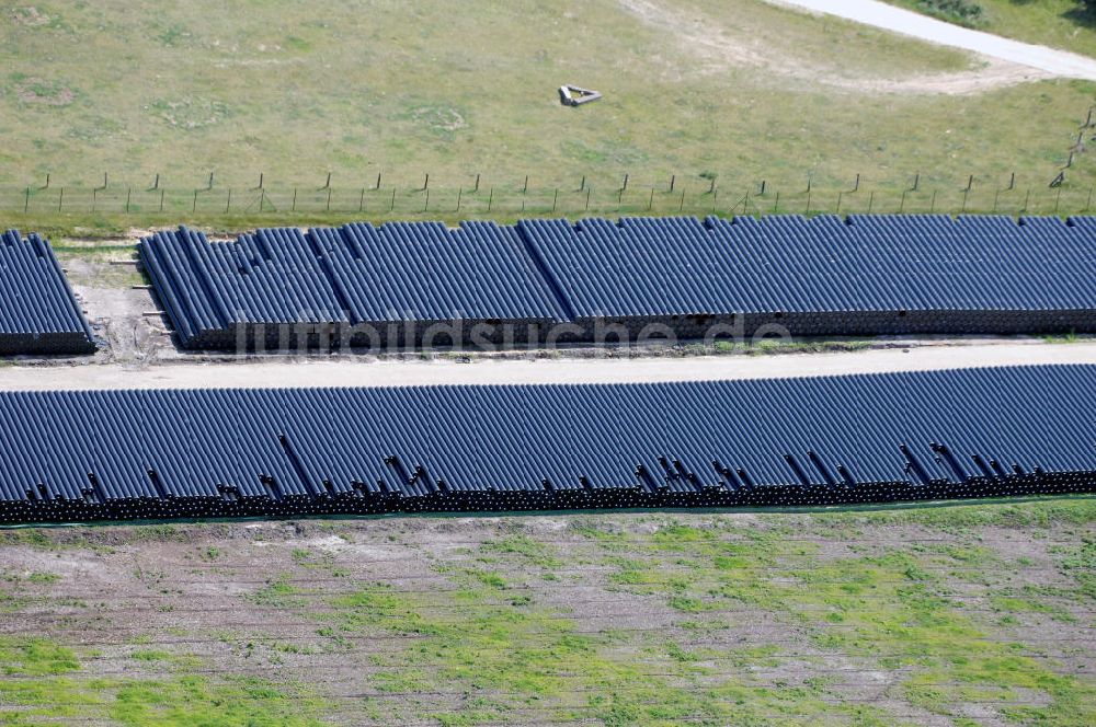 Luftaufnahme Lubmin - Gasleitungsrohre zur geplanten Ostseeleitung auf dem Gelände des Industriehafen Lubmin