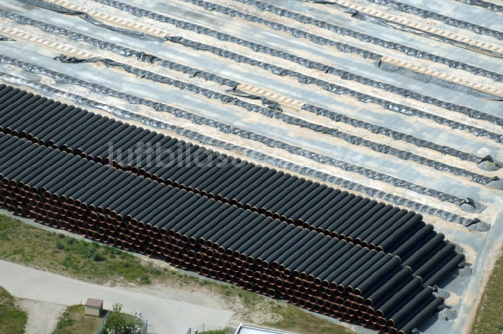 MUKRAN von oben - Gasleitungsrohren zur geplanten Ostseeleitung auf dem Gelände des Fährhafen Mukran